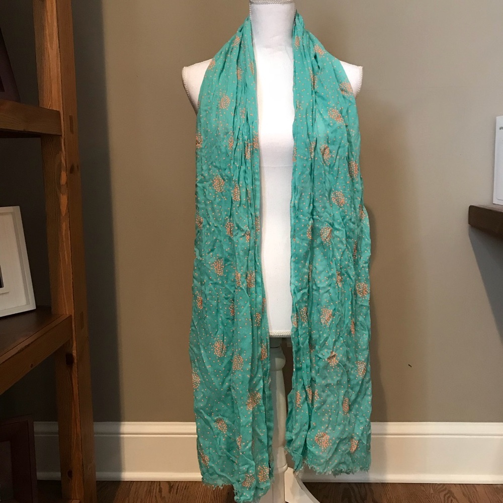 Gap scarf.